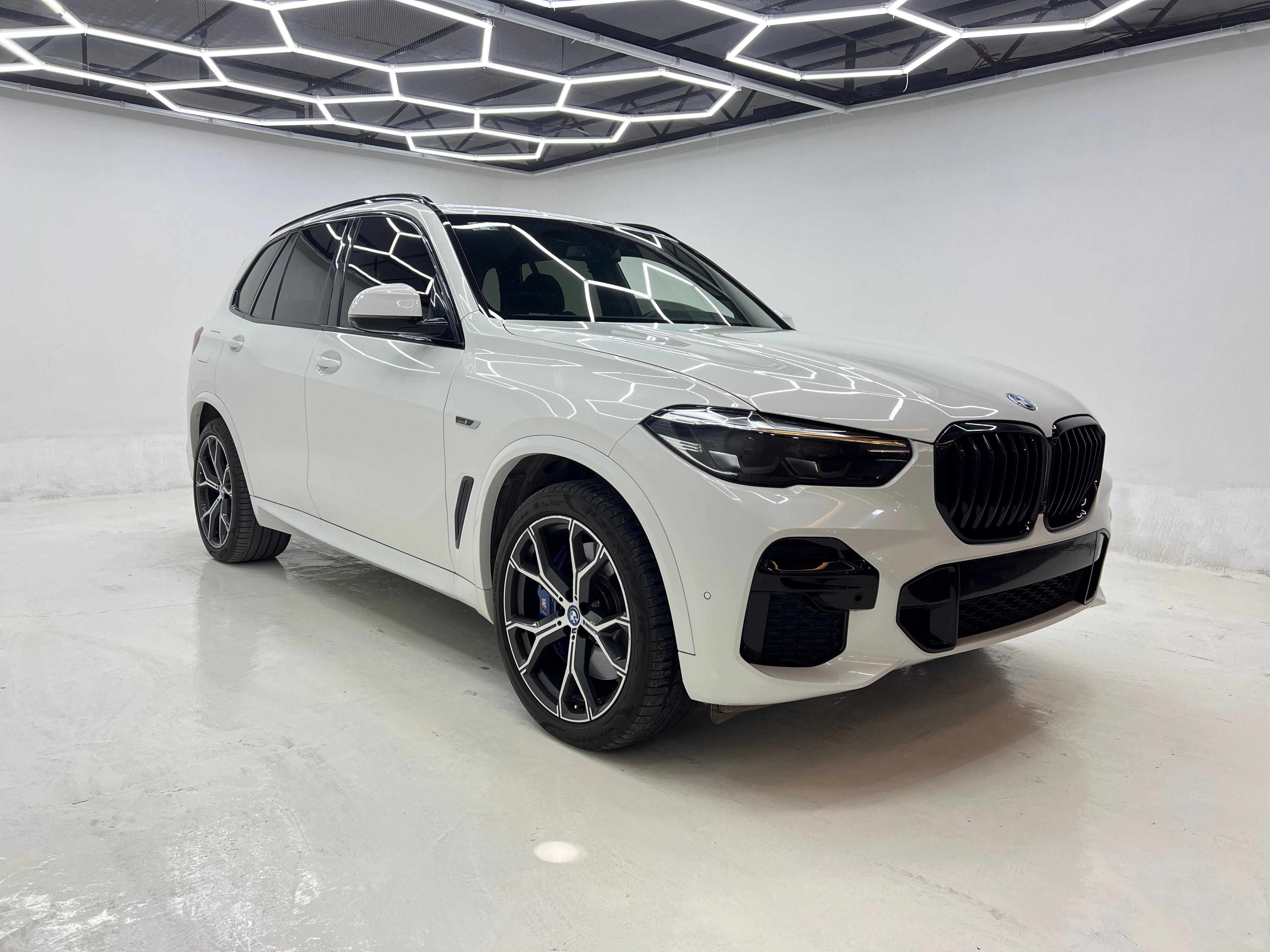 2022 bmw X5 E 