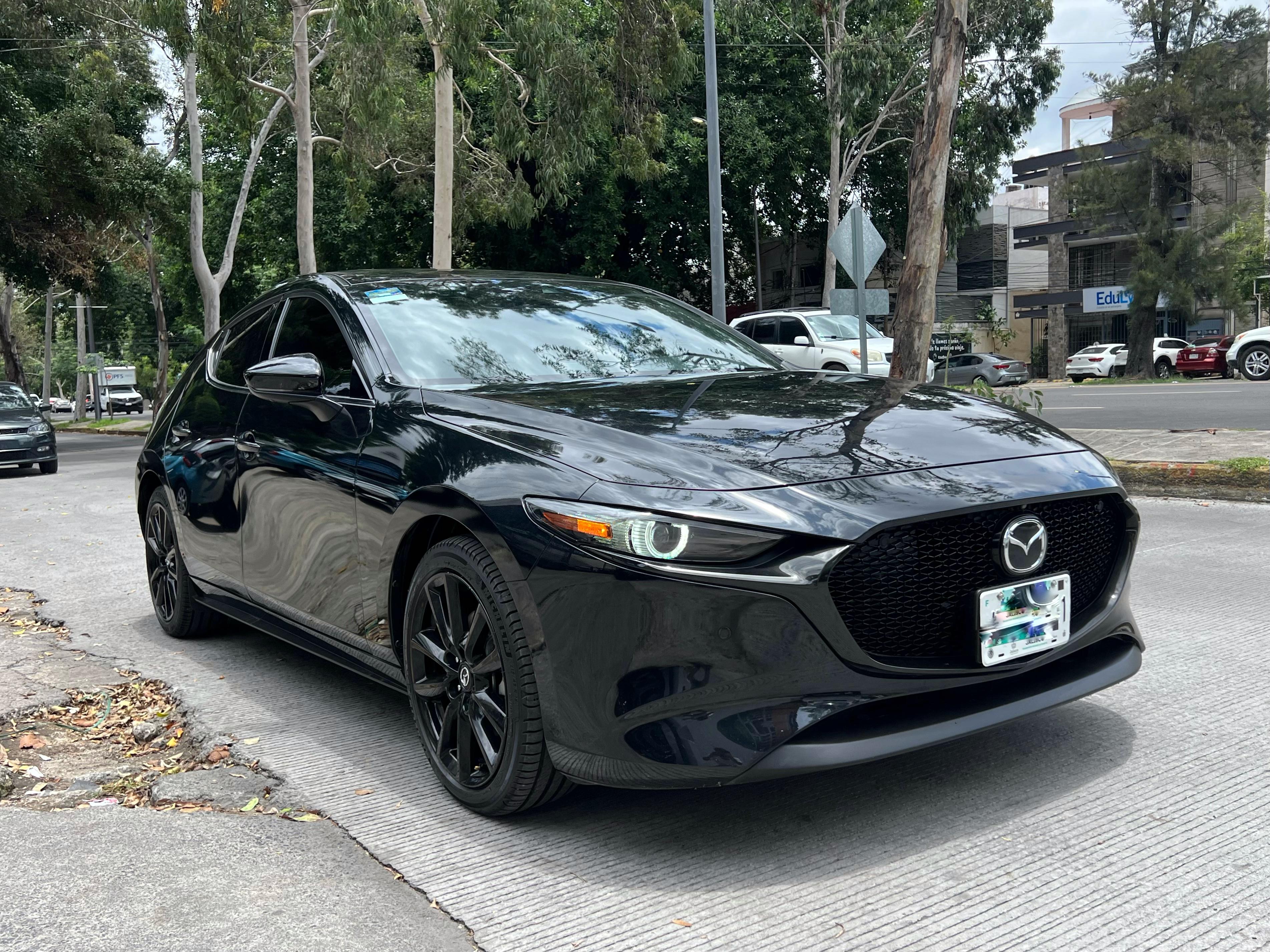 2023 mazda  3 Carbón Edition 
