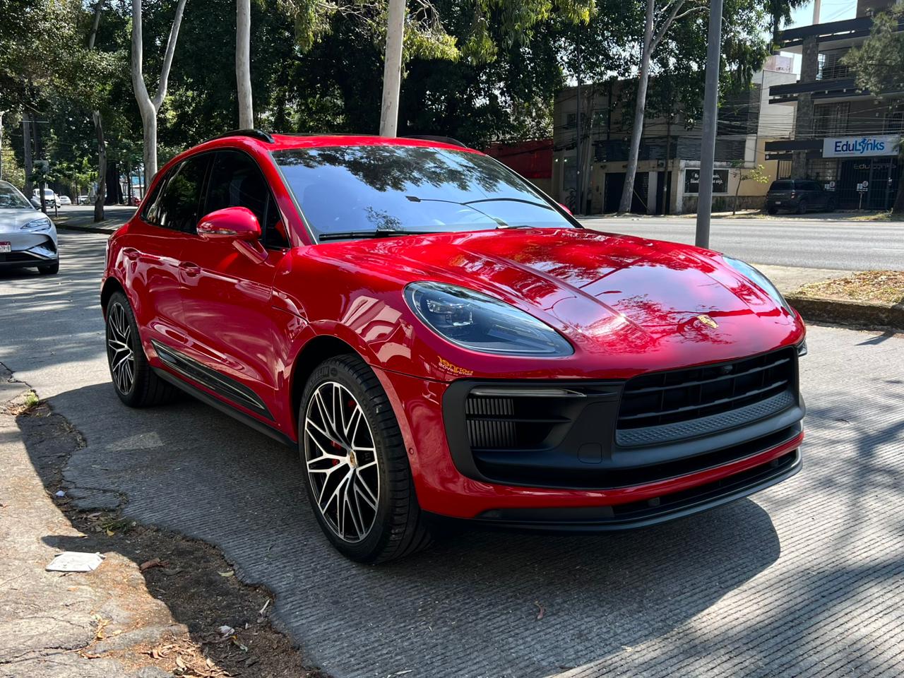 2024 porsche Macan GTS