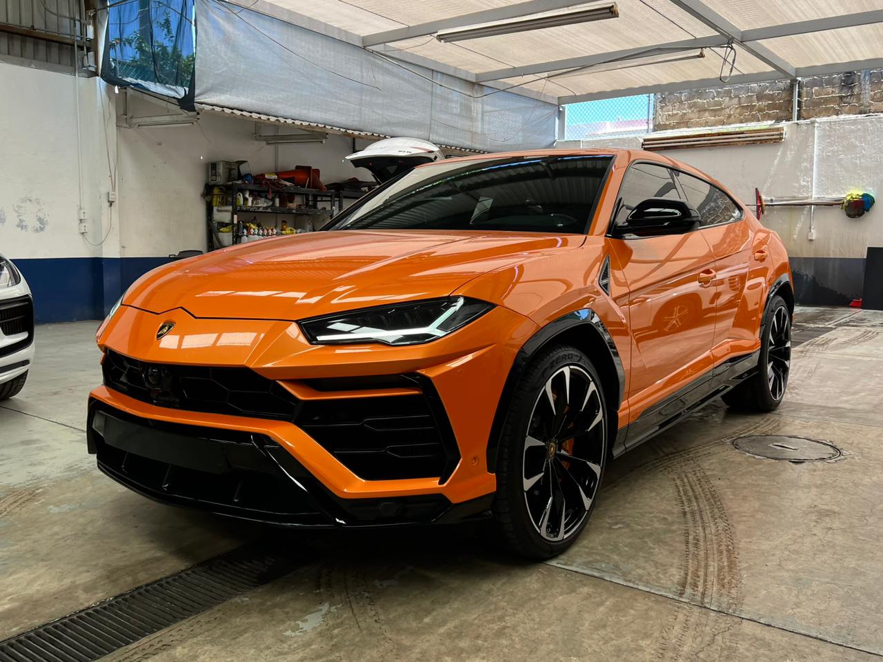2022 lamborghini URUS