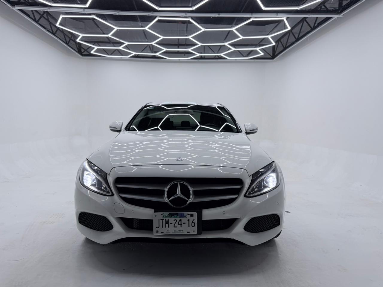 2017 mercedes-benz C 180