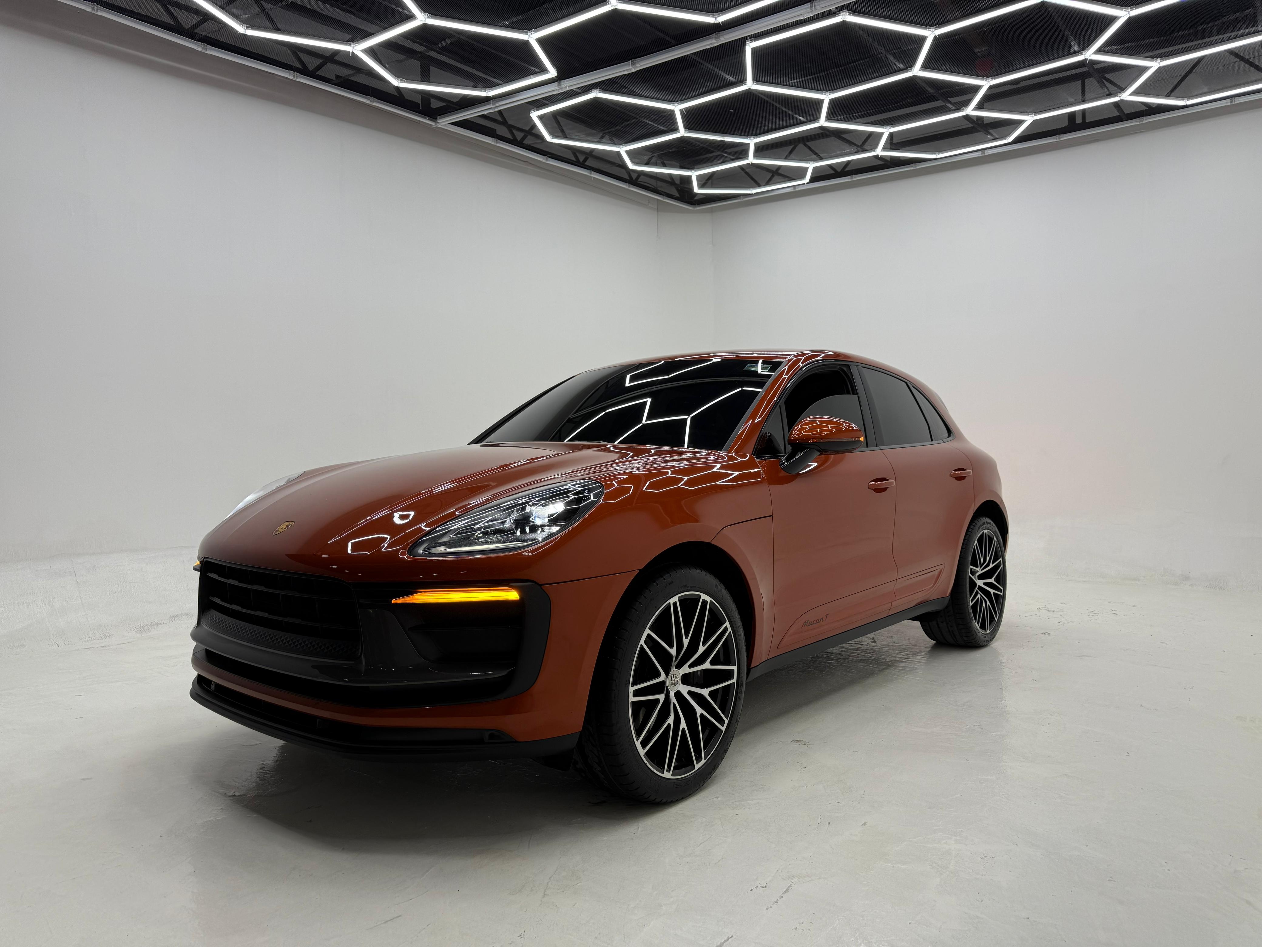 2023 porsche macan T