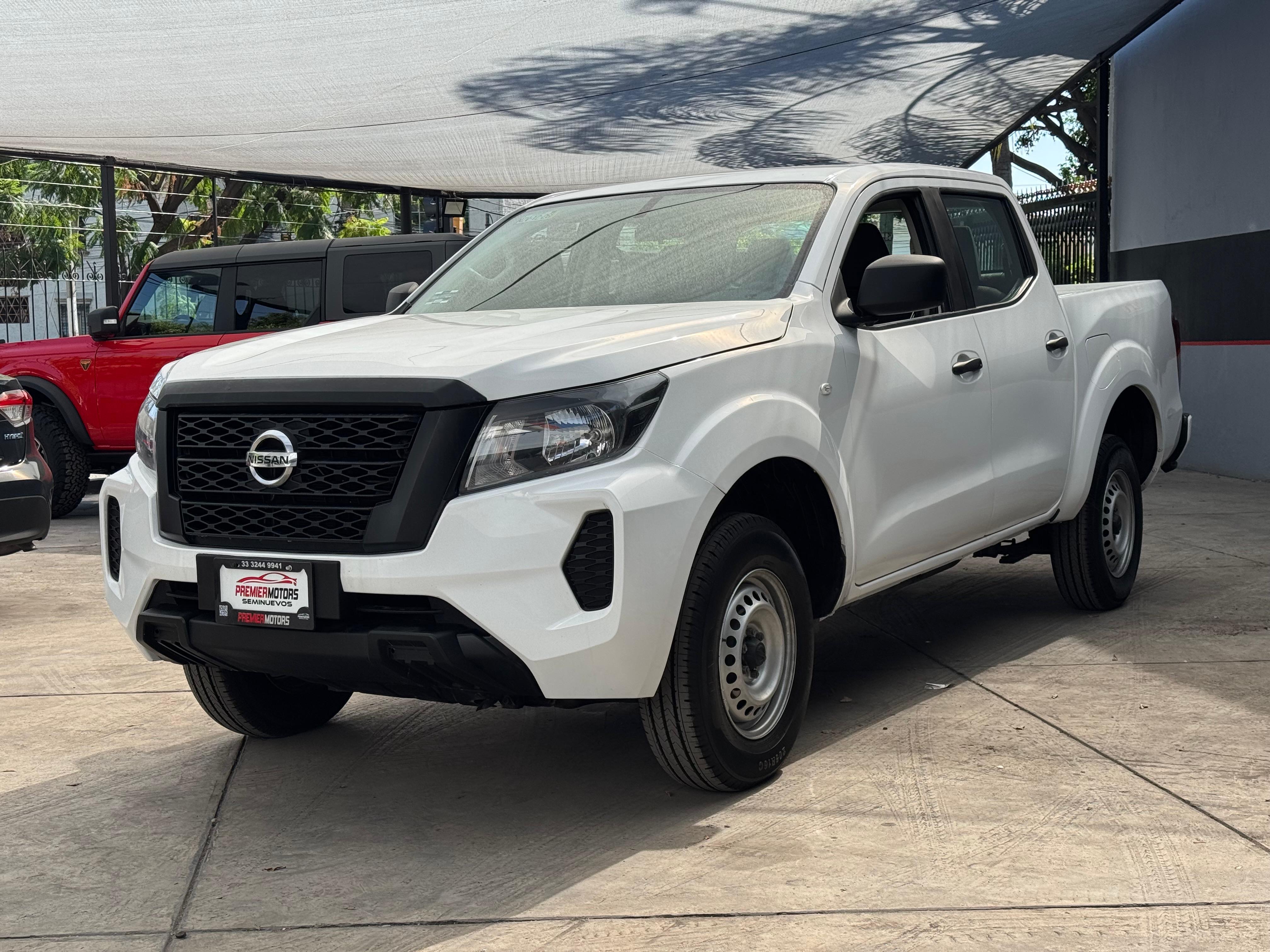 2022 nissan NP 300 Frontier SE