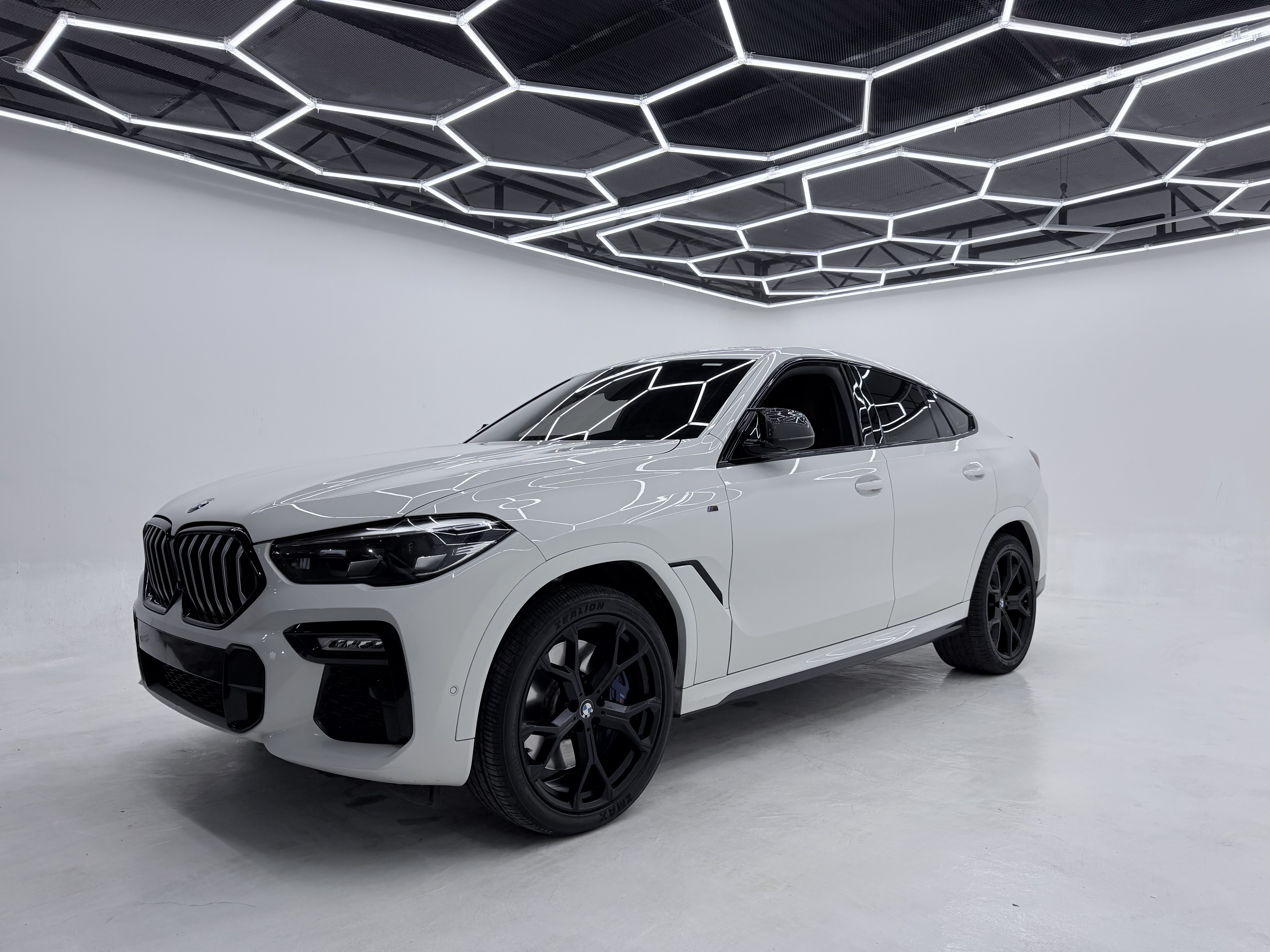 2020 bmw X6 M50